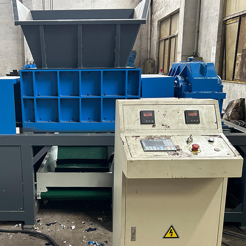 Twin-Shaft Waste Plastic Crusher Scrap Car & Metal Shredding Machine PP Material Recycling Equipment