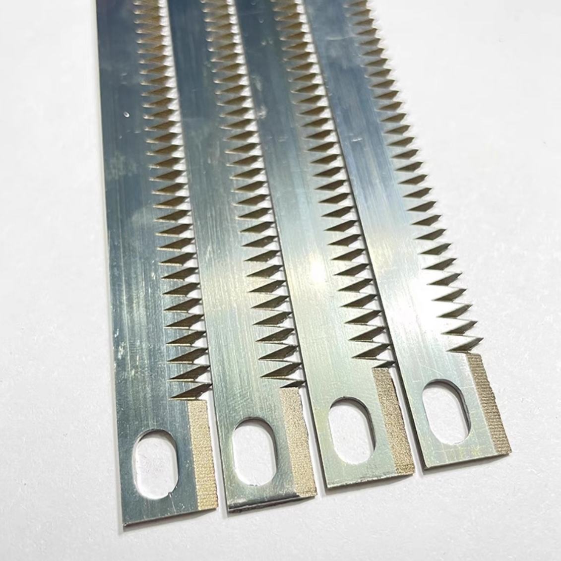 High Speed Steel Serrated Blade for Packaging Film Slitting and Sealing Machine