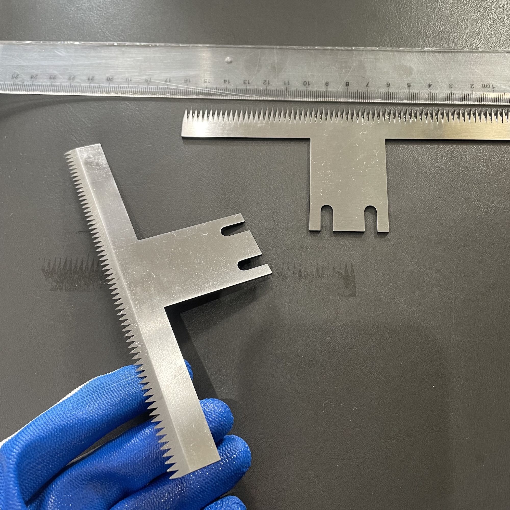 T-Type Blade Easy-Tear Stainless Steel Teeth Cutter VFFS Blades HFFS Blades Sealing Durable Core Bearing Component