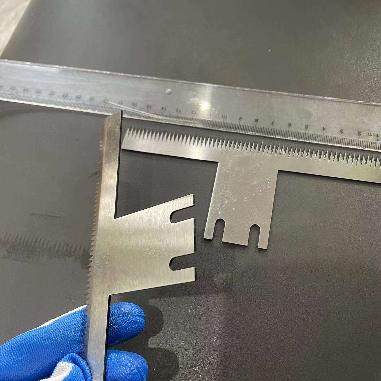 T-Type Packaging Machine Blades Sealing and Cutting Integrated Easy-tear Blade, Stainless Steel High-speed Steel Teeth Cutter