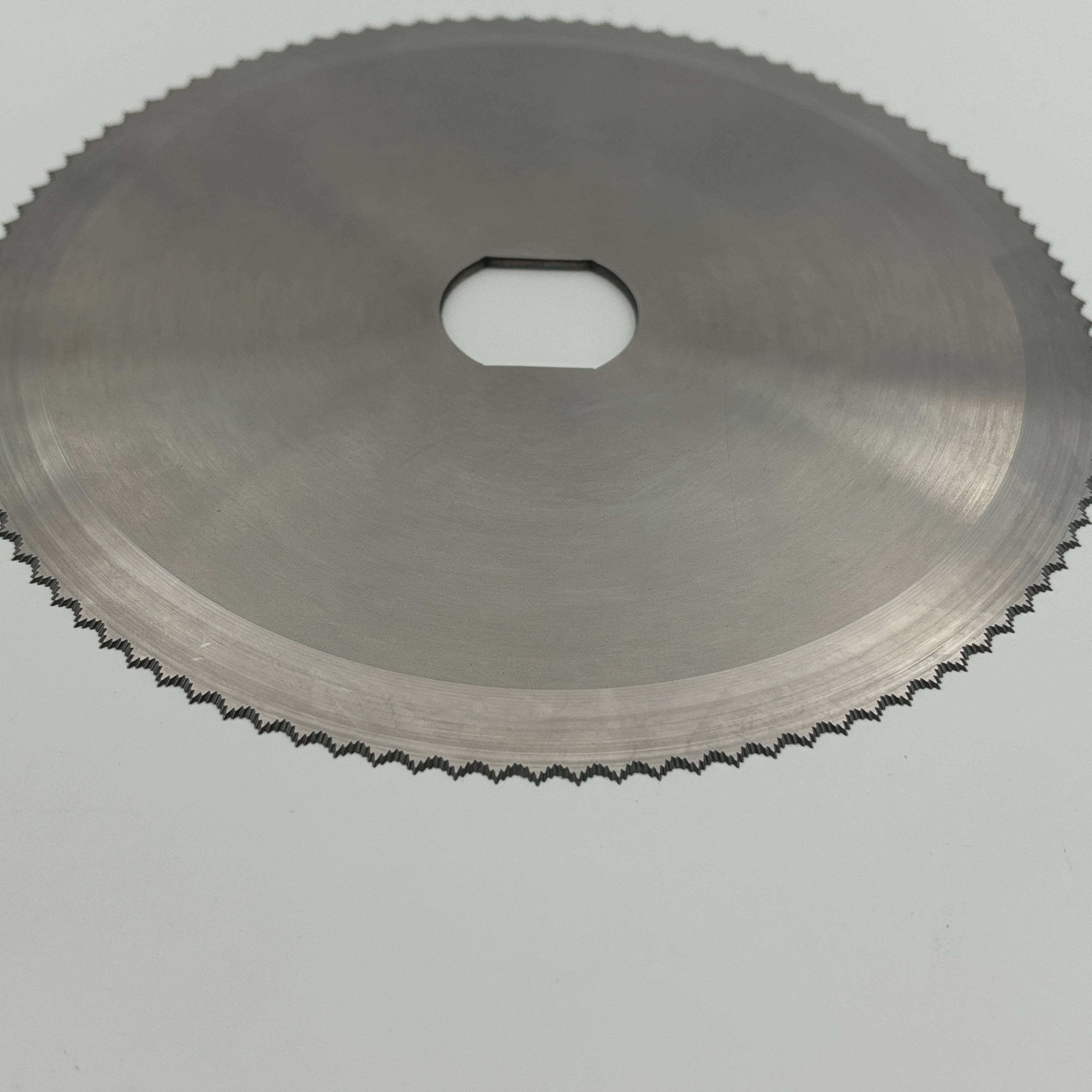 Hot Sales Industry Serrated Round Blade for Food Meat Sugar Bread