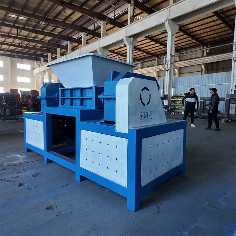 High-efficiency Dual-shaft Shredder for Recycling Kitchen Waste Paper, Cardboard, Wood, Metal, and Hard Disk Shredders.