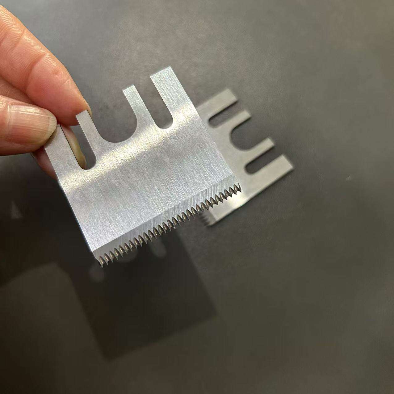 Factory Good Quality Packaging Machine Unconventional Size Slitting Serrated Blade for Packing Plastic