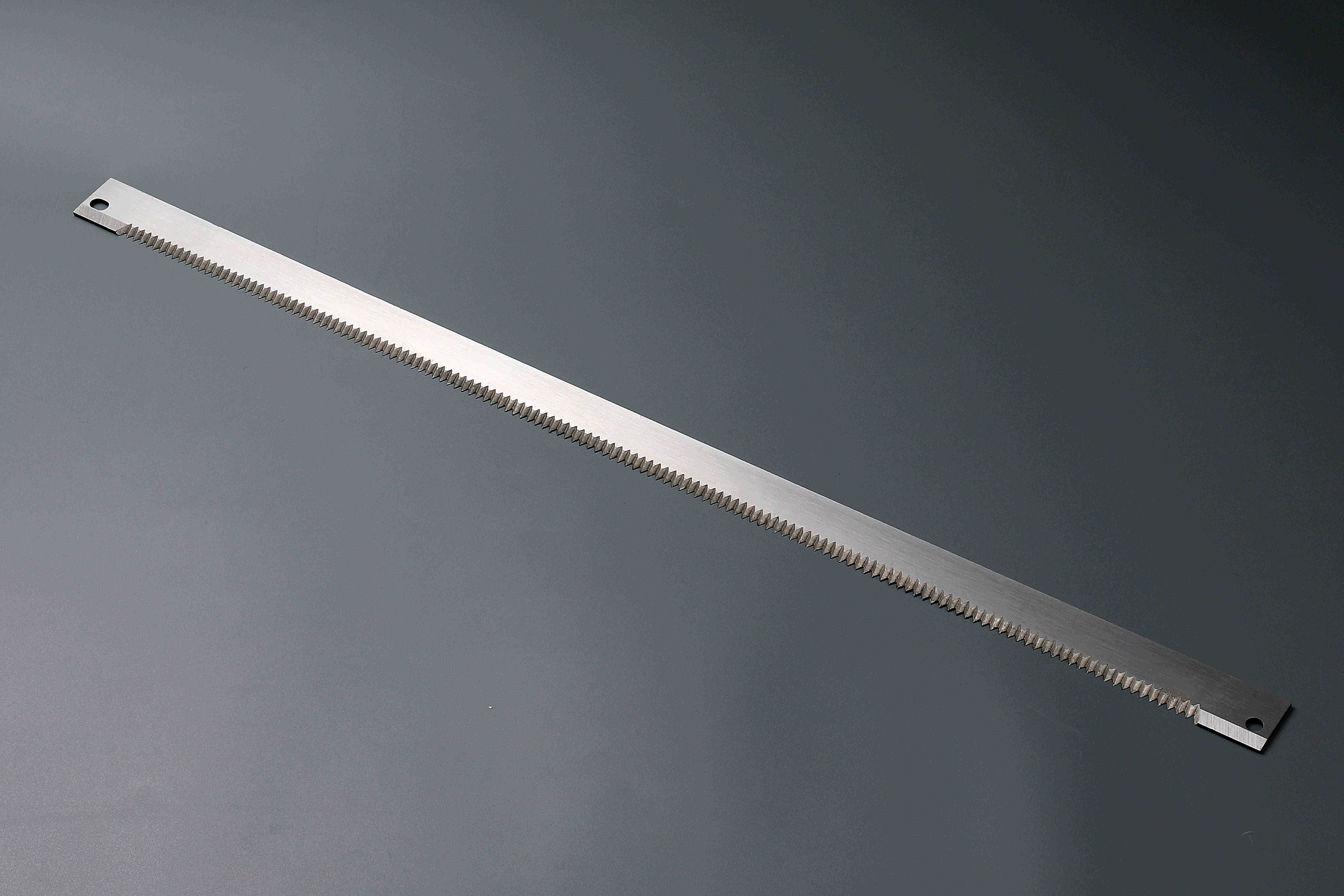 Thin Toothed Steel Industrial Round Blades with for Sharp Edges for Packaging Machines