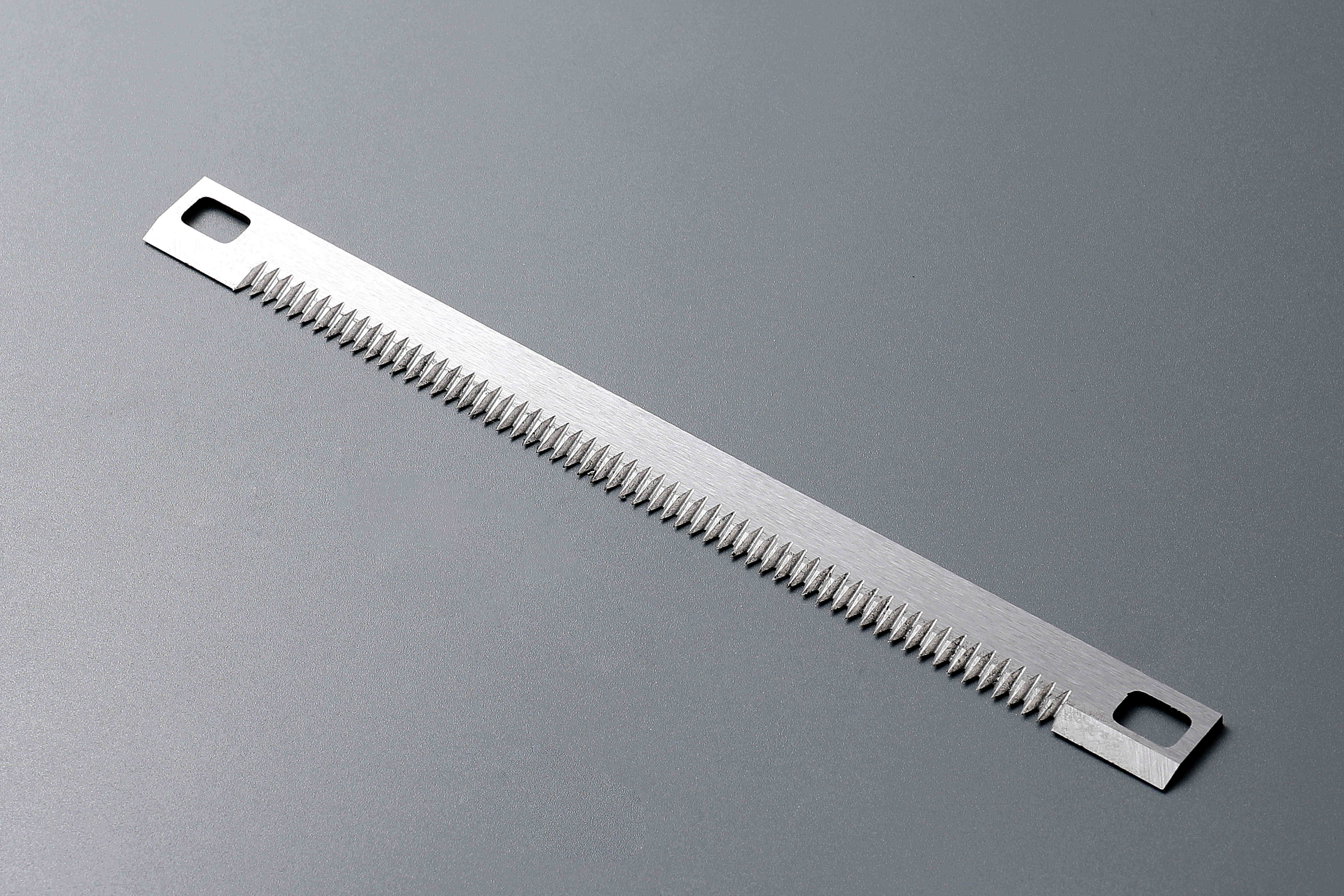 Thin Toothed Steel Industrial Round Blades with for Sharp Edges for Packaging Machines